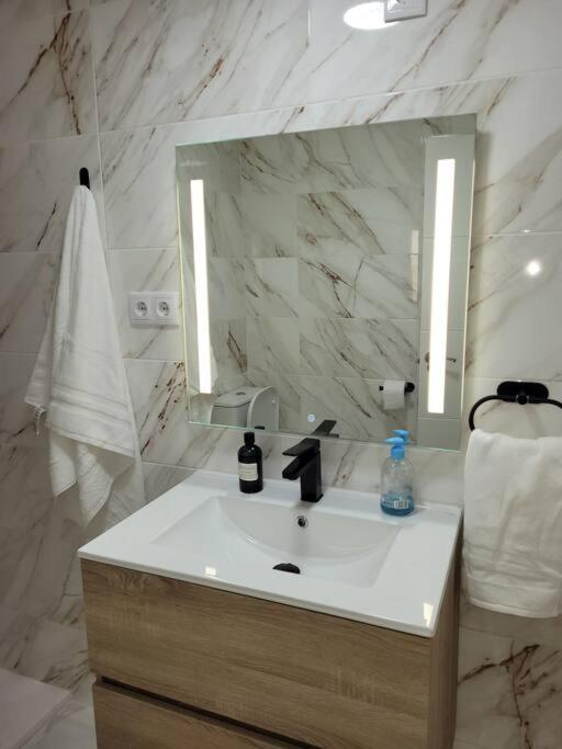 Apartamento Bajo Con Terraza Y Piscina Torrevieja Eksteriør bilde