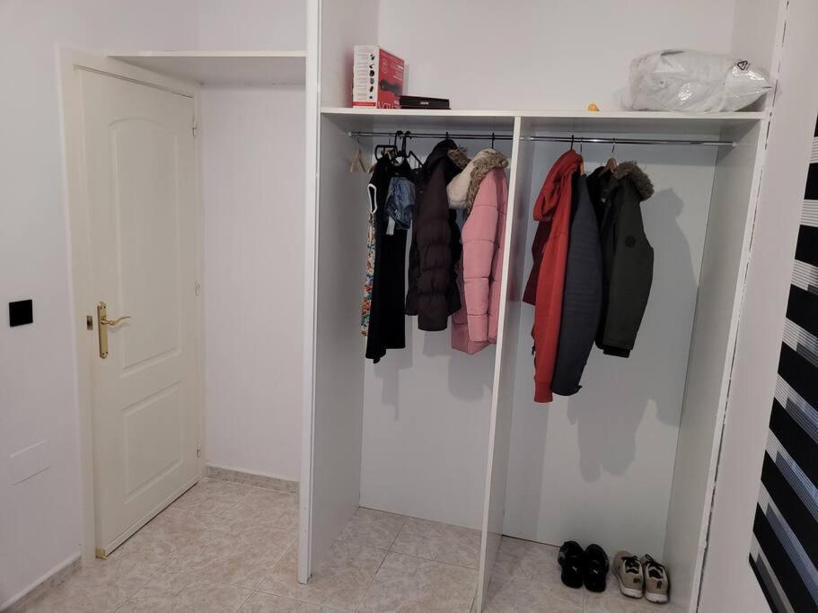 Apartamento Bajo Con Terraza Y Piscina Torrevieja Eksteriør bilde