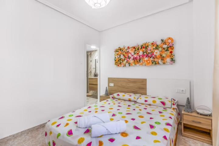 Apartamento Bajo Con Terraza Y Piscina Torrevieja Eksteriør bilde